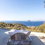 Case de vacanță Messes Traditional Stone House With Amazing Sea View 2 *
