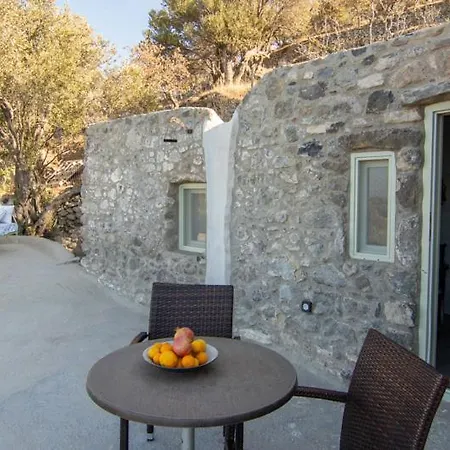 Messes Traditional Stone House With Amazing Sea View 2 度假居