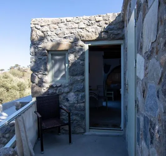 Messes Traditional Stone House With Amazing Sea View 2 * Mandrákion